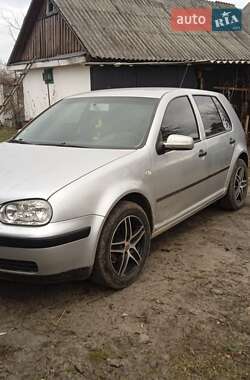 Хэтчбек Volkswagen Golf 2003 в Рокитном