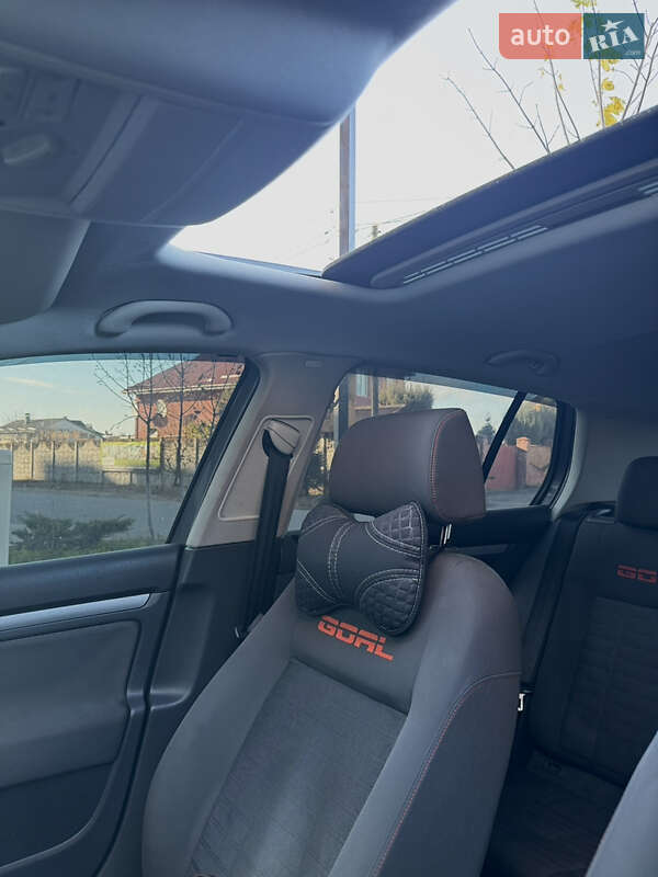 Хетчбек Volkswagen Golf 2006 в Мурованих Курилівцях