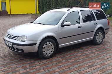 Универсал Volkswagen Golf 2001 в Староконстантинове