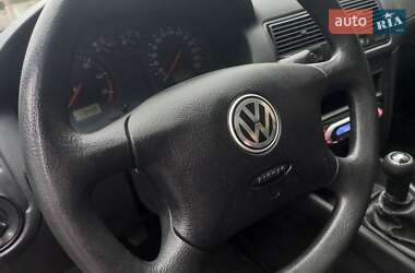 Универсал Volkswagen Golf 2002 в Львове