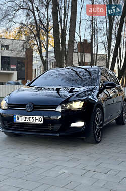 Хэтчбек Volkswagen Golf 2014 в Ивано-Франковске