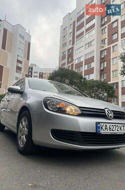 Хэтчбек Volkswagen Golf 2009 в Киеве