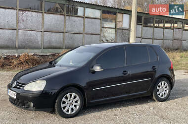 Хэтчбек Volkswagen Golf 2005 в Харькове