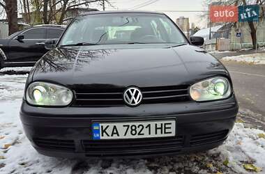 Хэтчбек Volkswagen Golf 2000 в Киеве