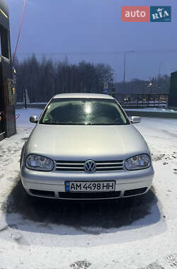 Хетчбек Volkswagen Golf 2003 в Житомирі