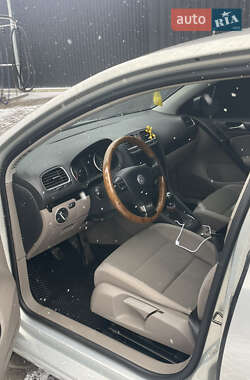 Хэтчбек Volkswagen Golf 2009 в Львове