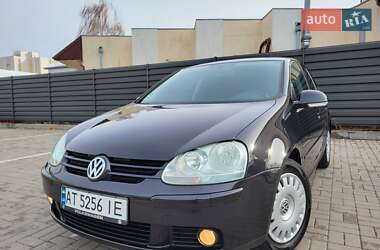 Хетчбек Volkswagen Golf 2006 в Черкасах