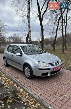 Хэтчбек Volkswagen Golf 2005 в Хороле