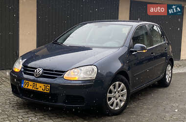 Хэтчбек Volkswagen Golf 2005 в Самборе