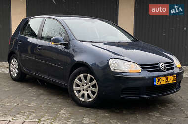 Хэтчбек Volkswagen Golf 2005 в Самборе