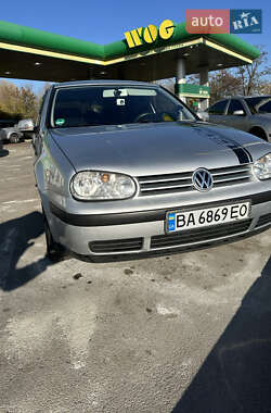 Хетчбек Volkswagen Golf 2001 в Кропивницькому