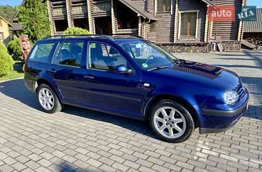 Універсал Volkswagen Golf 2005 в Рівному