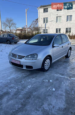 Хэтчбек Volkswagen Golf 2005 в Виннице