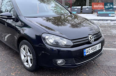 Хэтчбек Volkswagen Golf 2009 в 