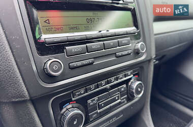 Хэтчбек Volkswagen Golf 2009 в 