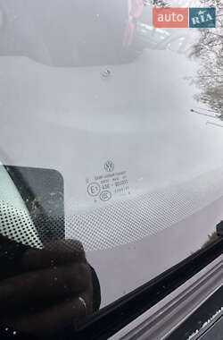 Хэтчбек Volkswagen Golf 2009 в 