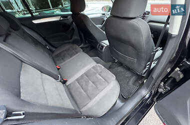 Хэтчбек Volkswagen Golf 2009 в 