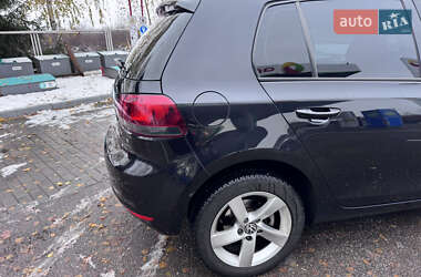Хэтчбек Volkswagen Golf 2009 в 