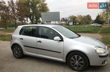 Хэтчбек Volkswagen Golf 2004 в Первомайске