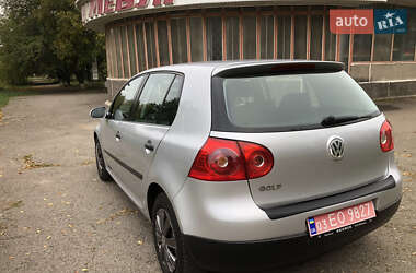 Хэтчбек Volkswagen Golf 2004 в Первомайске