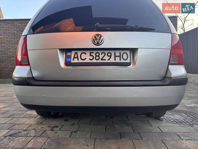 Універсал Volkswagen Golf 2002 в Цумані