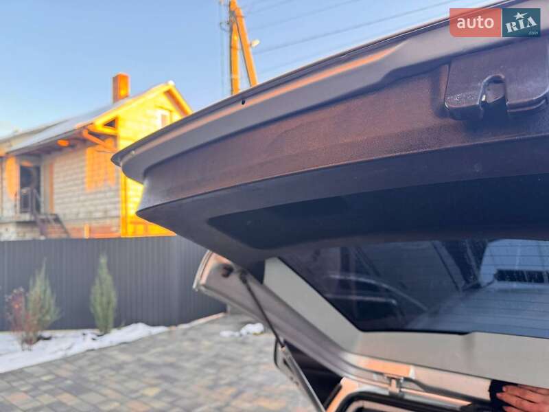 Універсал Volkswagen Golf 2002 в Цумані