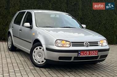 Хэтчбек Volkswagen Golf 2001 в Самборе