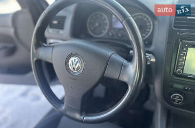 Хэтчбек Volkswagen Golf 2004 в Нежине