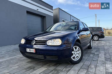 Хетчбек Volkswagen Golf 2001 в Кременці