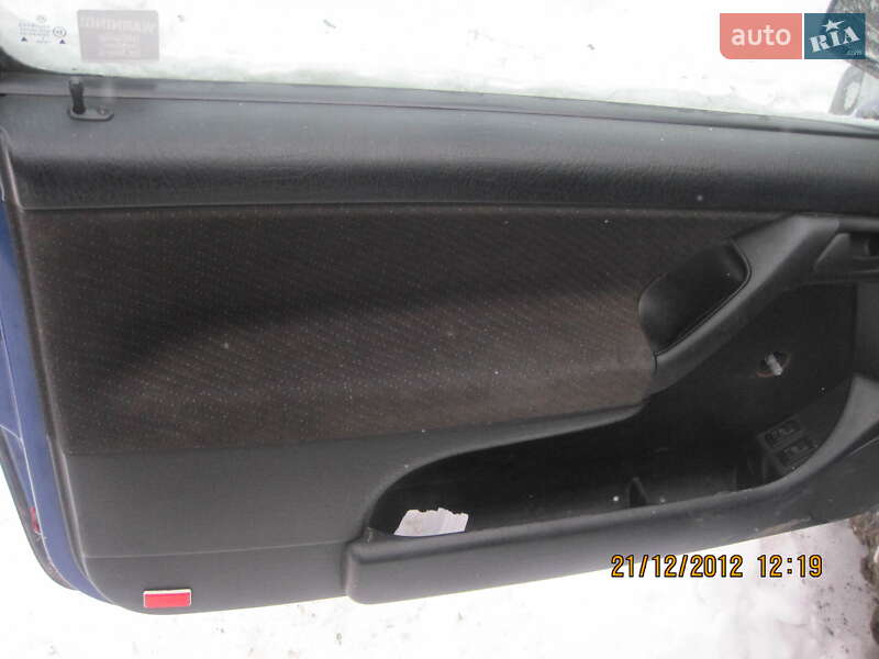 Хетчбек Volkswagen Golf 1993 в Красилові