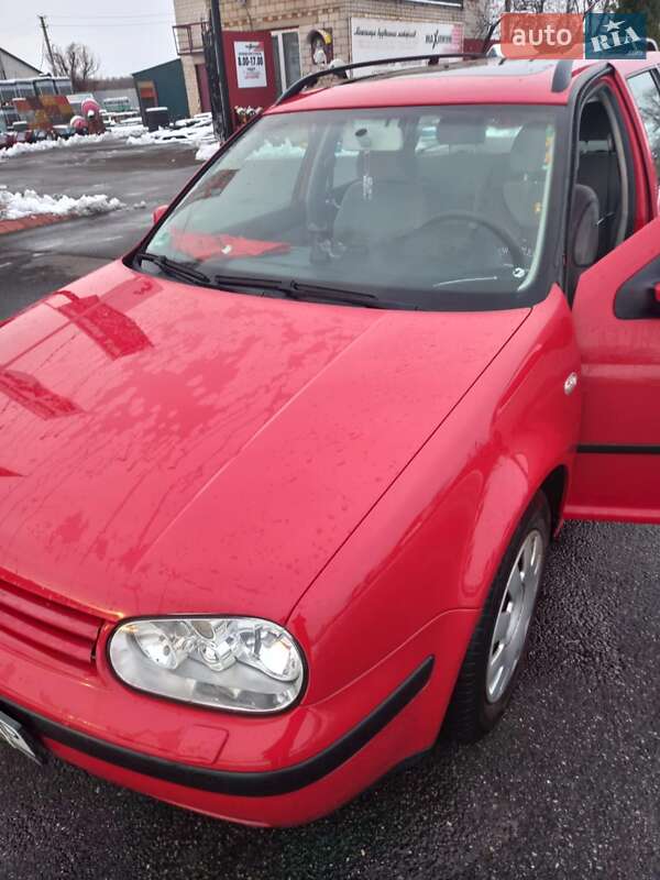 Універсал Volkswagen Golf 2002 в Ладижині