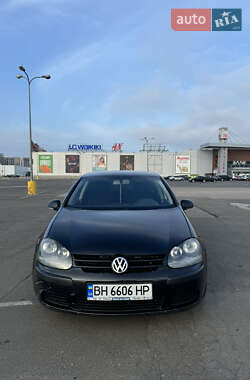 Хэтчбек Volkswagen Golf 2004 в Одессе