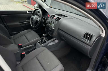 Хэтчбек Volkswagen Golf 2006 в Луцке