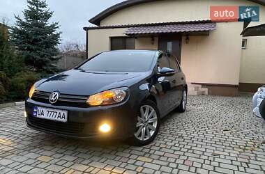 Хэтчбек Volkswagen Golf 2009 в Тернополе