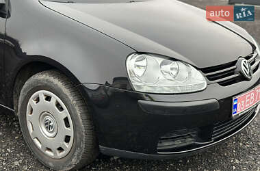 Хэтчбек Volkswagen Golf 2004 в Луцке