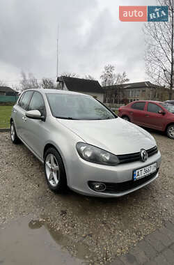 Хэтчбек Volkswagen Golf 2009 в Калуше