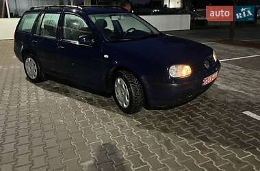 Универсал Volkswagen Golf 2001 в Ровно