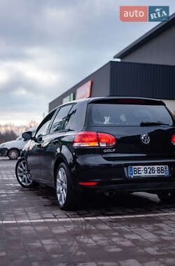 Хэтчбек Volkswagen Golf 2010 в Дубно