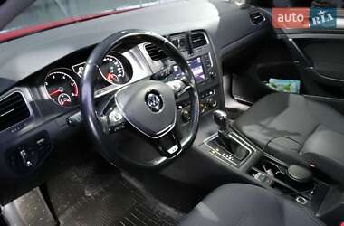 Хэтчбек Volkswagen Golf 2013 в 