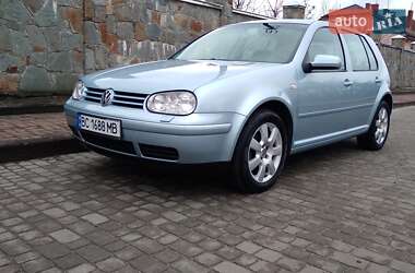 Хетчбек Volkswagen Golf 2003 в Городку