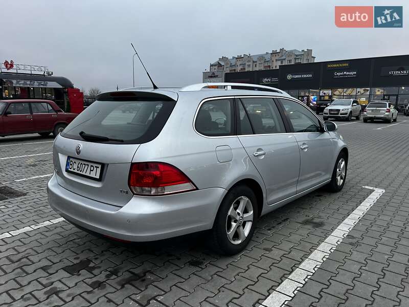 Універсал Volkswagen Golf 2009 в Львові