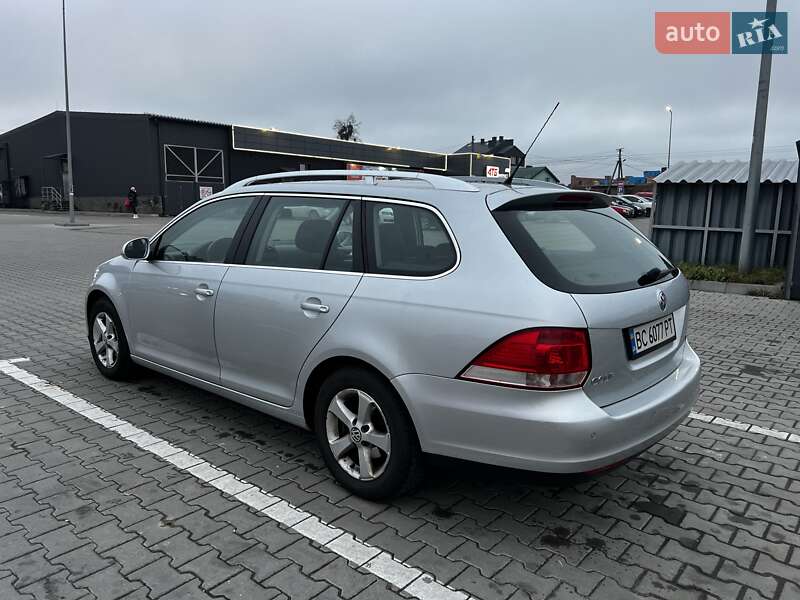 Універсал Volkswagen Golf 2009 в Львові