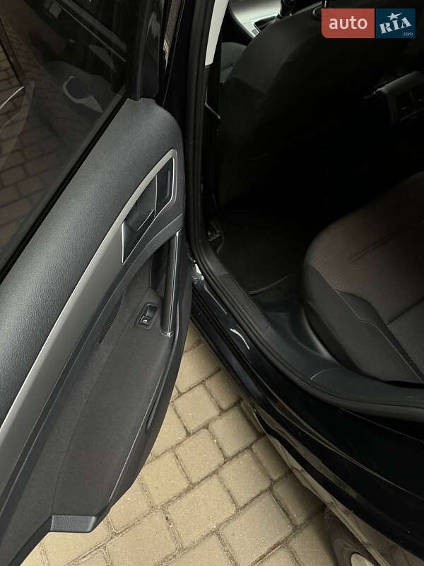 Универсал Volkswagen Golf 2016 в Владимире