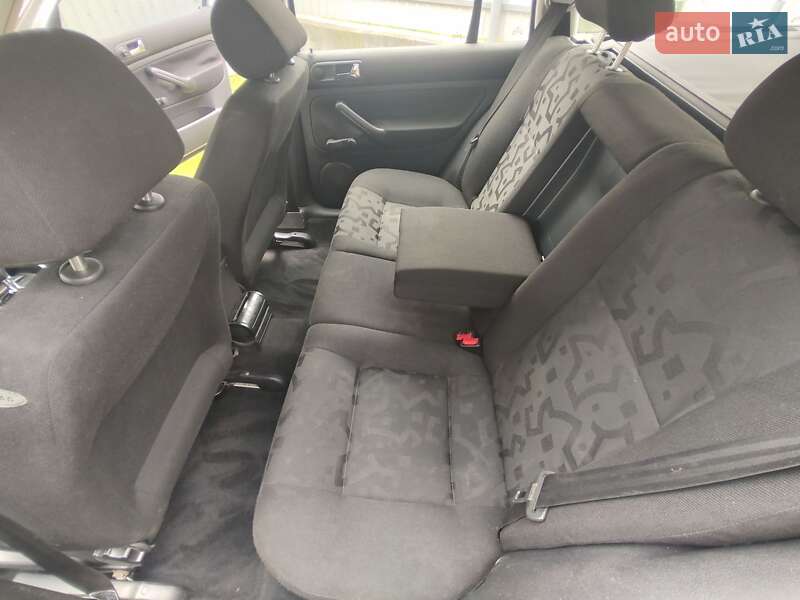 Універсал Volkswagen Golf 1999 в Черкасах