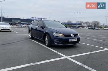 Універсал Volkswagen Golf 2014 в Дніпрі