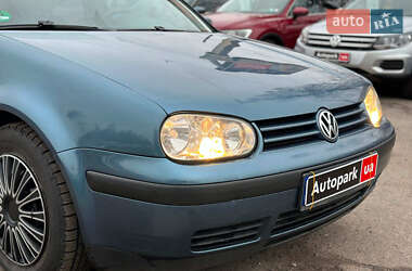 Хэтчбек Volkswagen Golf 2003 в Виннице