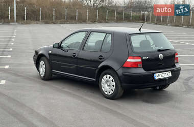 Хэтчбек Volkswagen Golf 2003 в Виннице