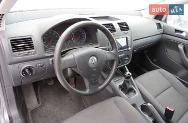 Хэтчбек Volkswagen Golf 2005 в Кропивницком