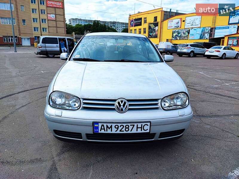 Хетчбек Volkswagen Golf 1999 в Житомирі