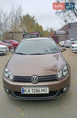 Универсал Volkswagen Golf 2010 в Ровно